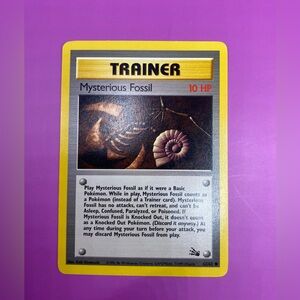 POKÉMON MYSTERIOUS FOSSIL TRAINER CARD; 62/62; First Edition. Perfect Condition.